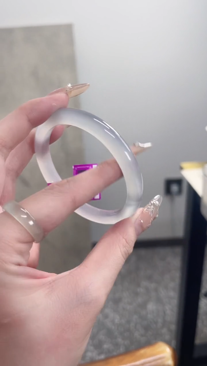 【闪购商品】玛瑙/玉髓手镯未镶嵌56圈 需要包容