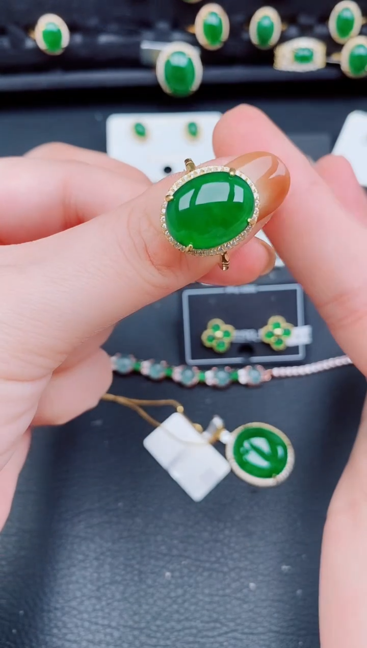 【闪购商品】翡翠戒指银S925镶嵌天然a货翡翠396