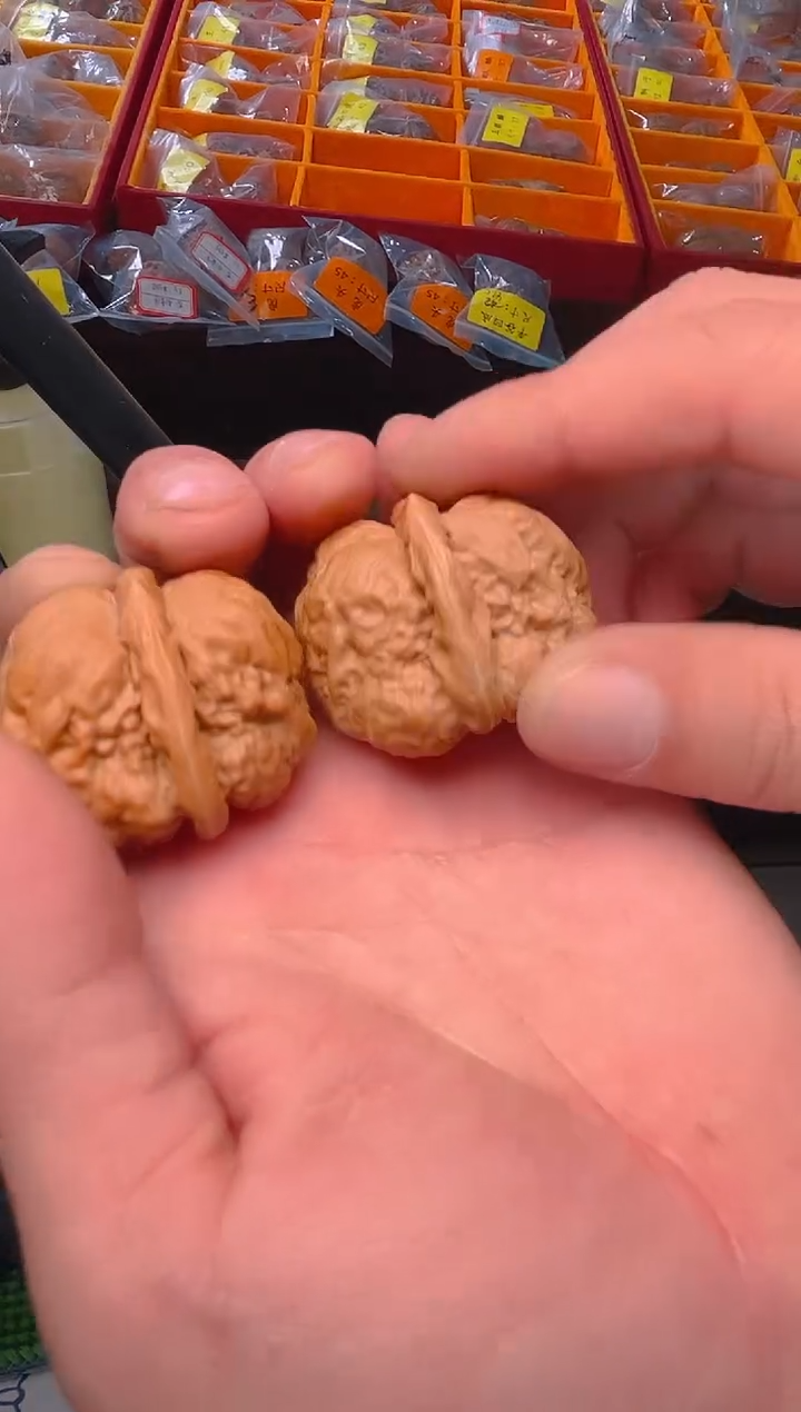 【闪购商品】文玩核桃把件40蛤蟆头