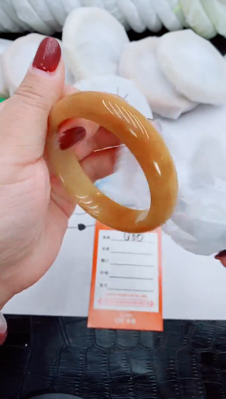 【闪购商品】石英质玉手镯未镶嵌Q66-58-59