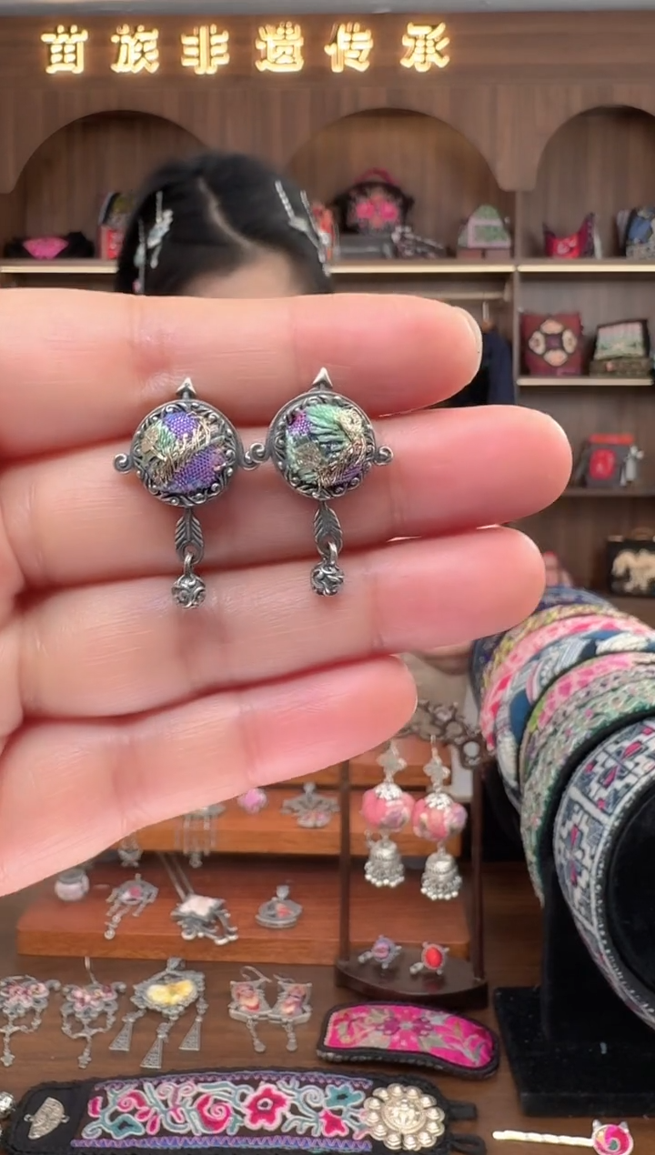 【闪购商品】织绣扶光苗绣传承55