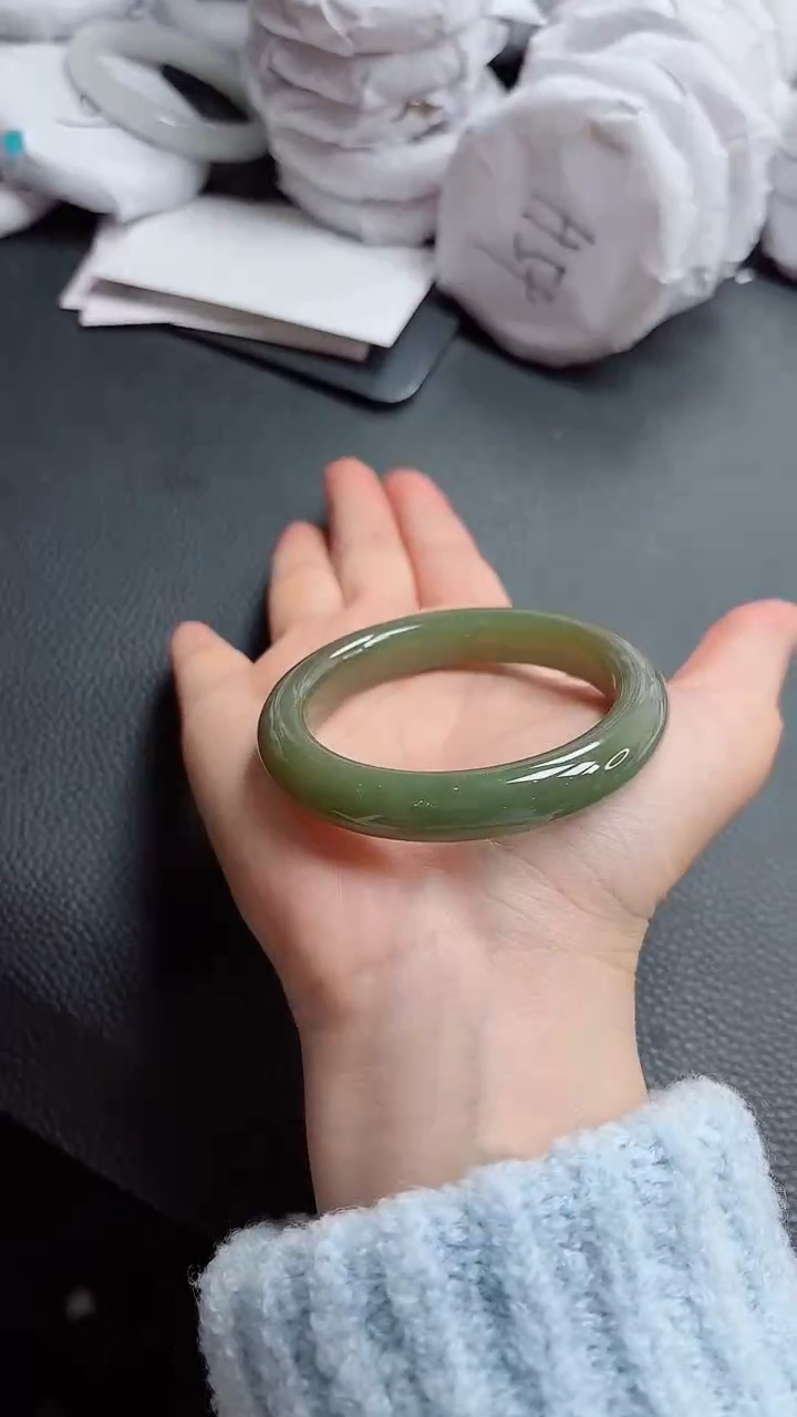 【闪购商品】和田玉手镯未镶嵌952