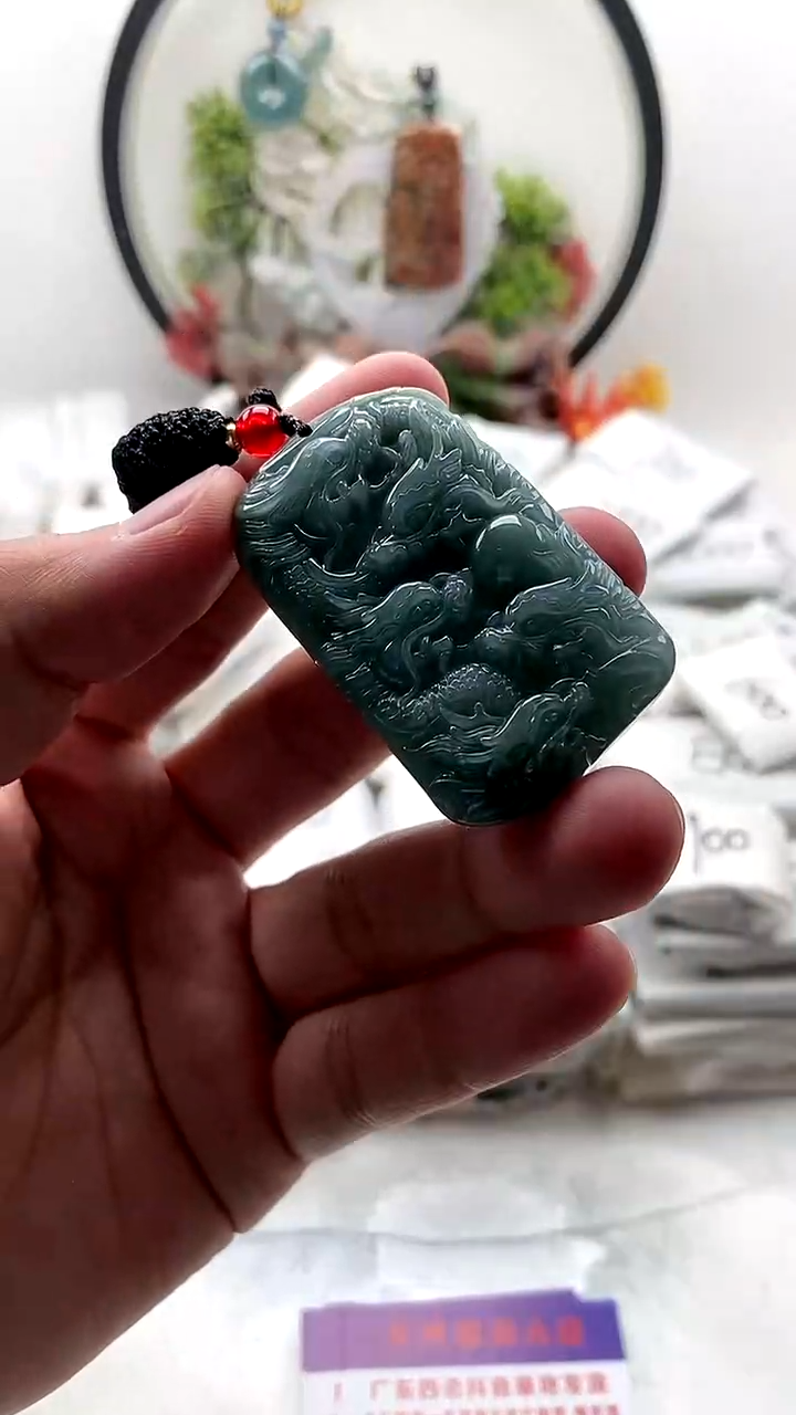 颈饰未镶嵌翡翠九龙1