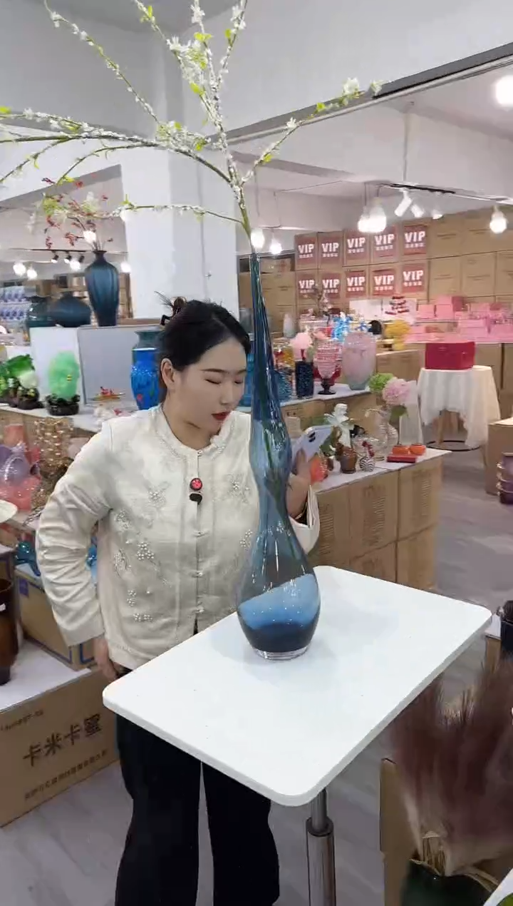 【闪购商品】无铅玻璃昕洋花器N-品3