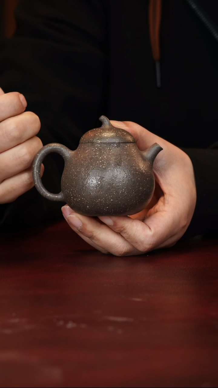 茶壶紫砂金国东--手工--茄瓜