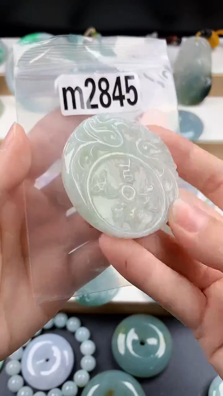 颈饰未镶嵌翡翠天然翡翠吊坠挂件