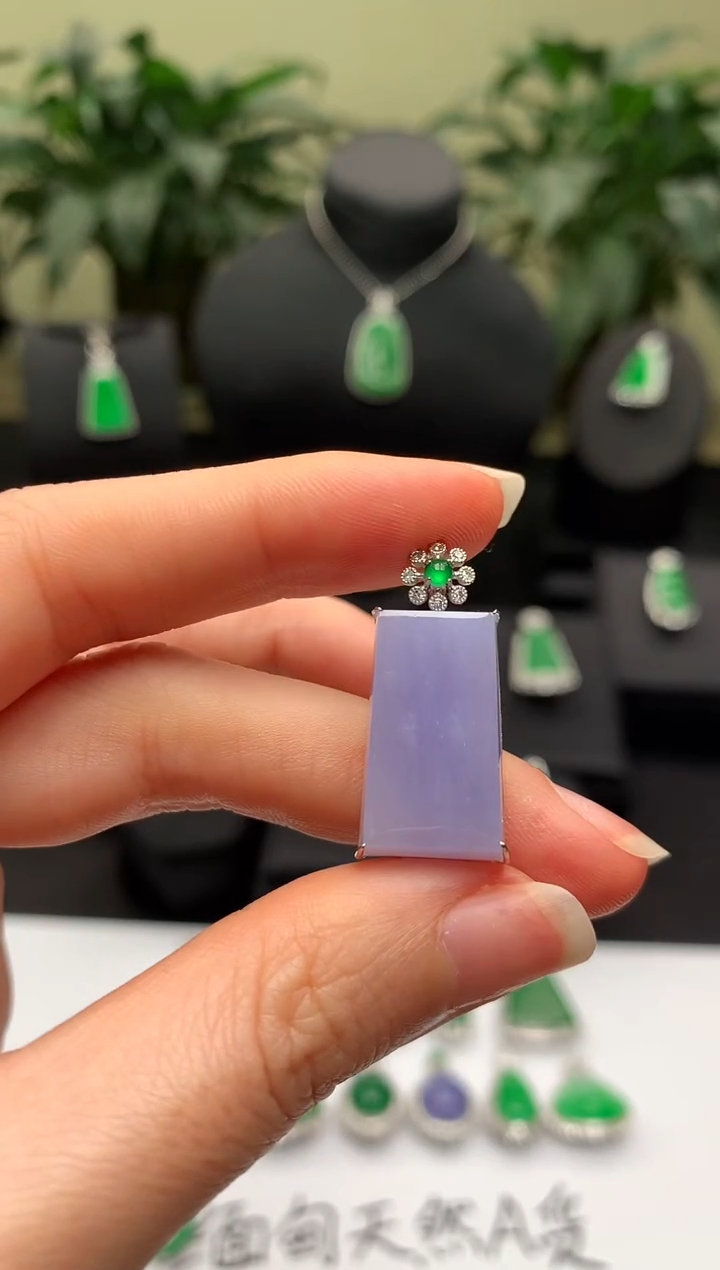 【闪购商品】翡翠颈饰18K金镶嵌无事牌