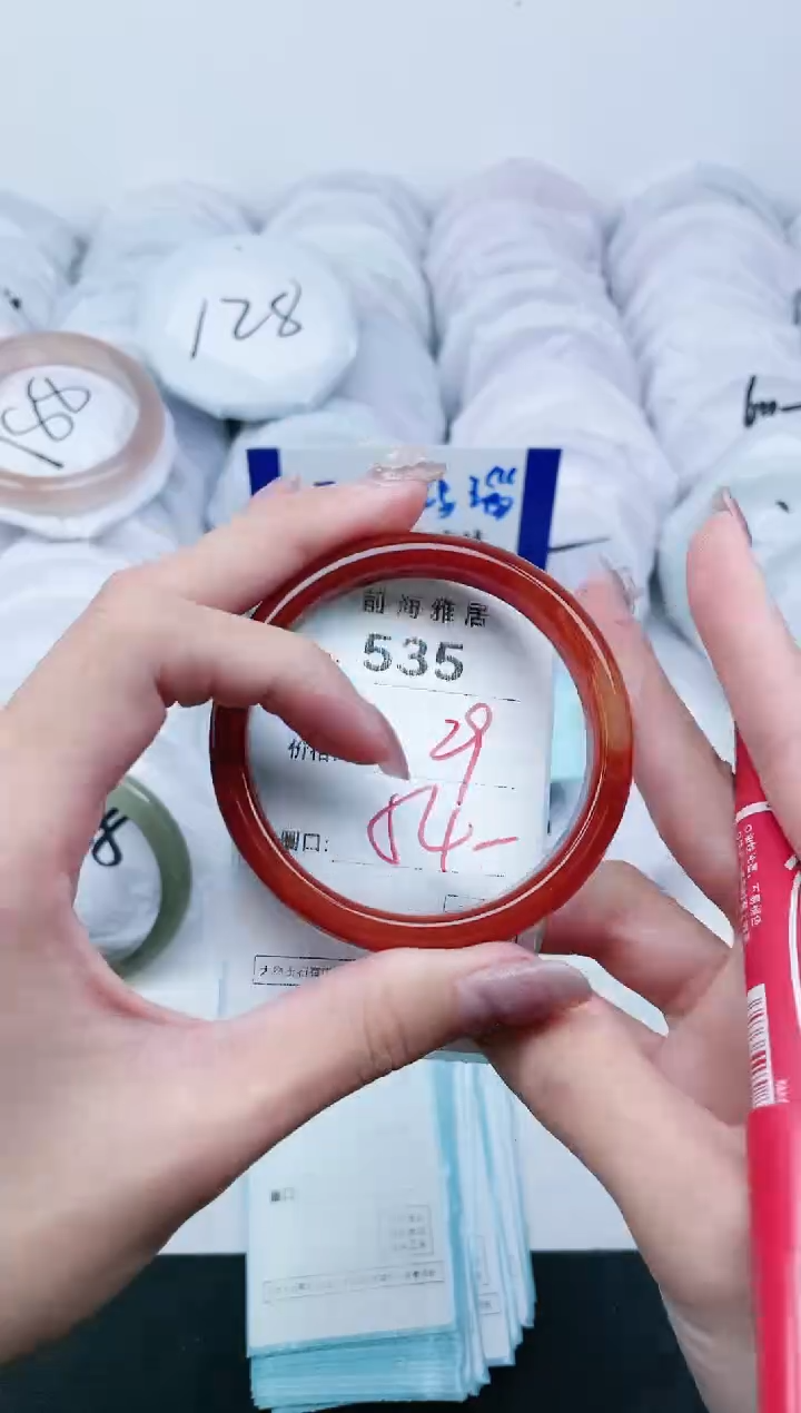 【闪购商品】玛瑙/玉髓手镯未镶嵌535