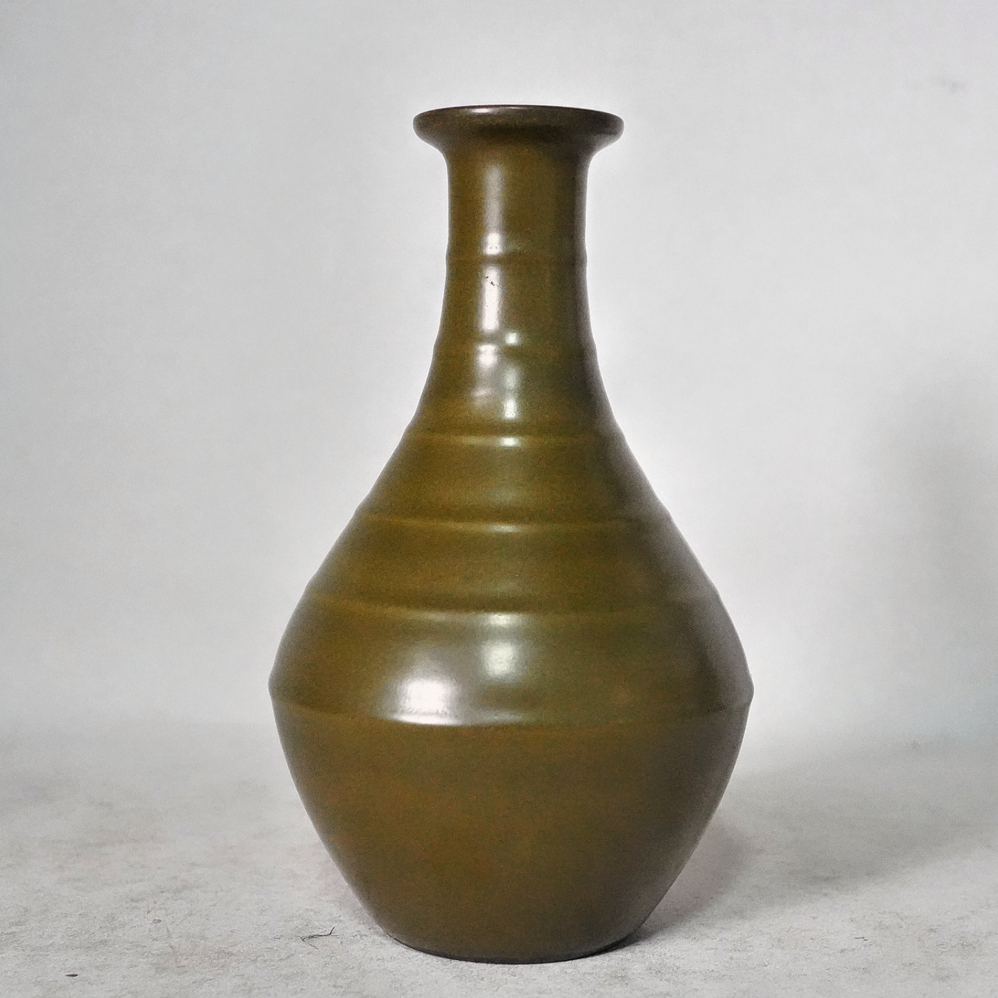 文华藏珍第389期拍品 11 清代 茶叶末玹纹瓶