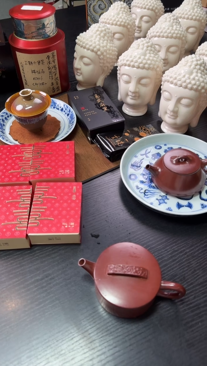 。梵*白瓷佛像-----