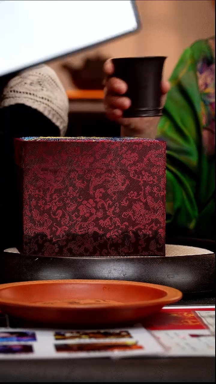 茶壶紫砂YJY20 五龙西施  琉璃金砂  250cc