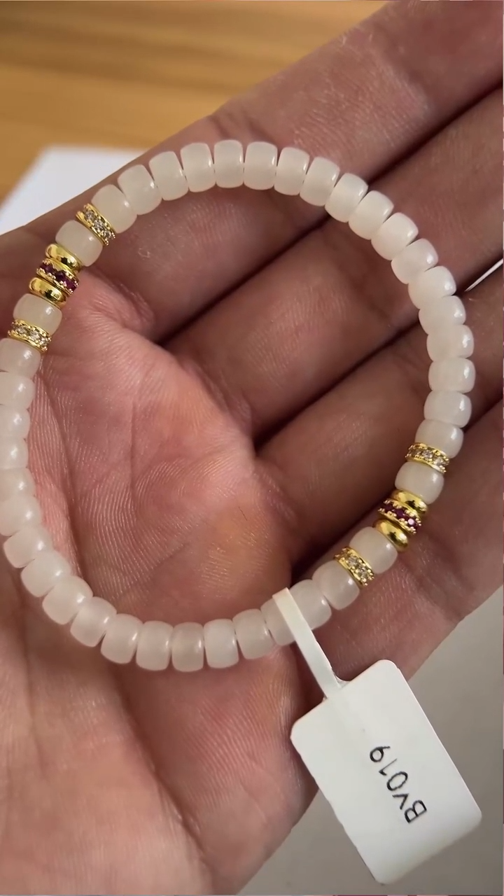 未镶嵌手链和田玉（青白玉）卡5.5mm和田玉手串