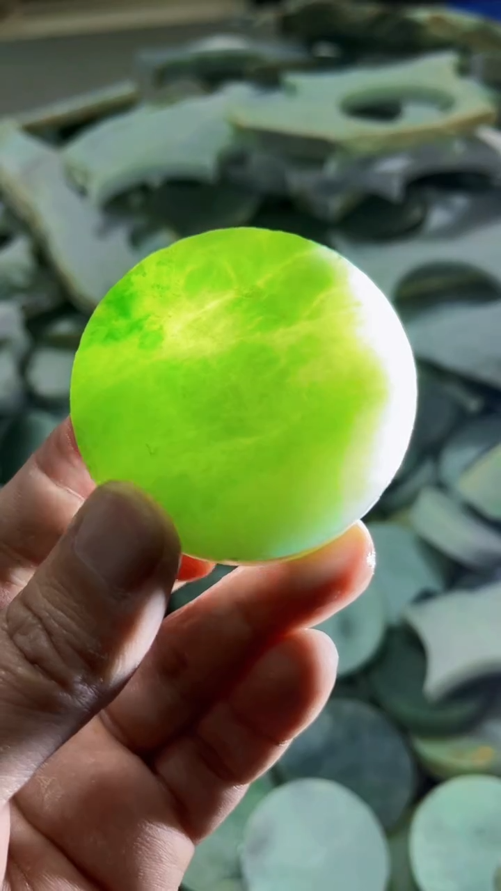 【闪购商品】翡翠挂件未镶嵌A货康壹049