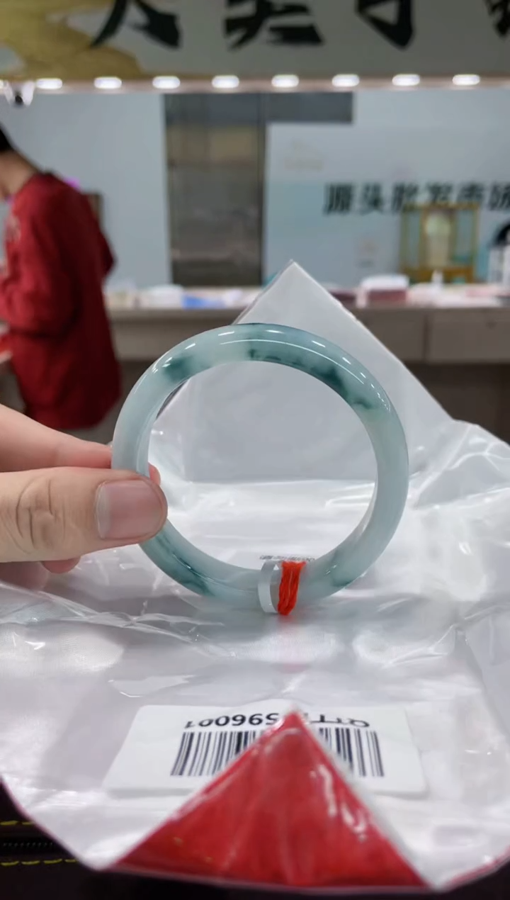 【闪购商品】翡翠手镯未镶嵌手镯