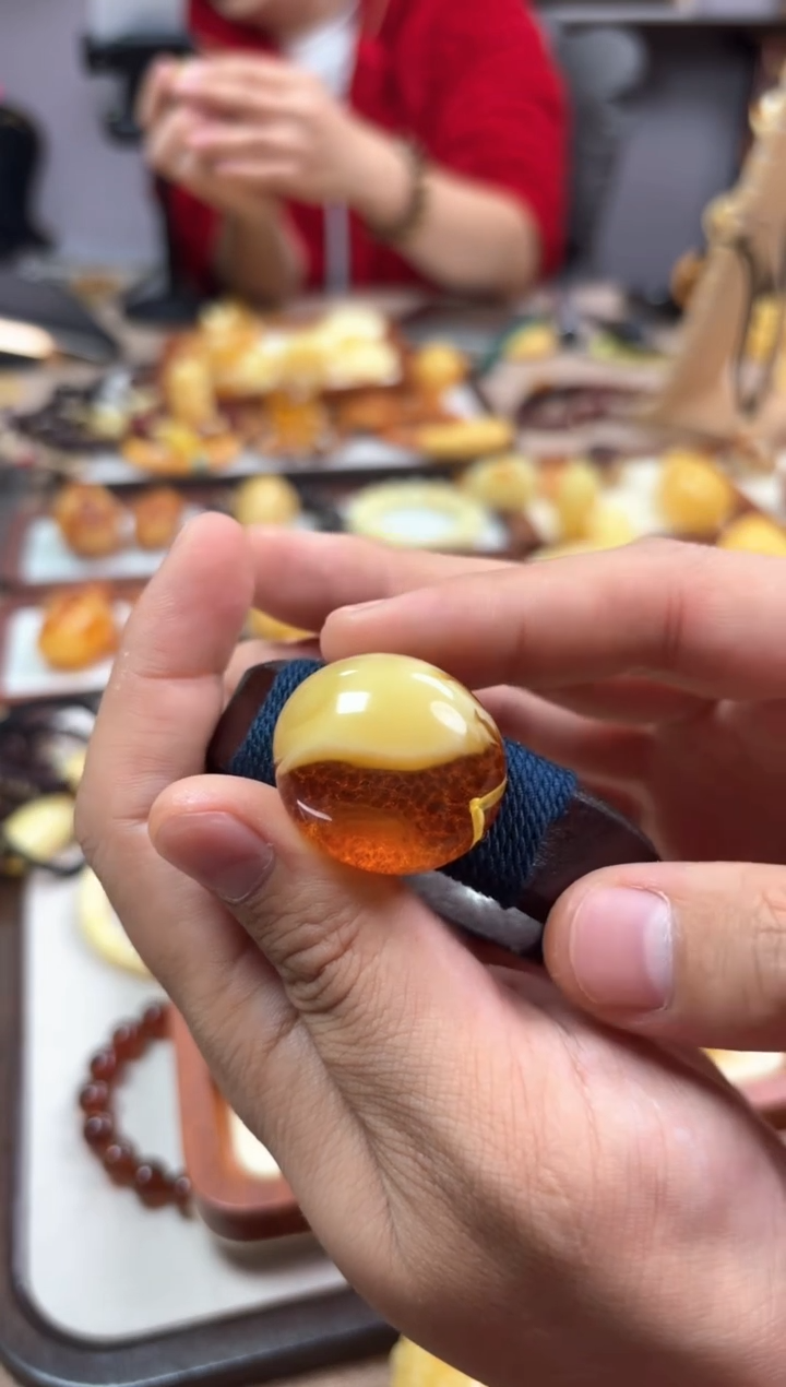 【闪购商品】蜜蜡裸石未镶嵌手绳