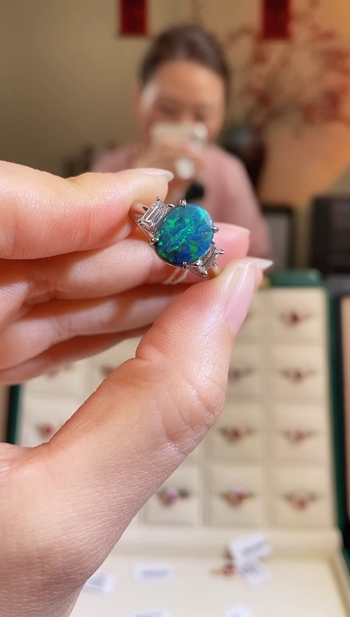 【闪购商品】欧泊戒指铂Pt900镶嵌主石1.95克拉