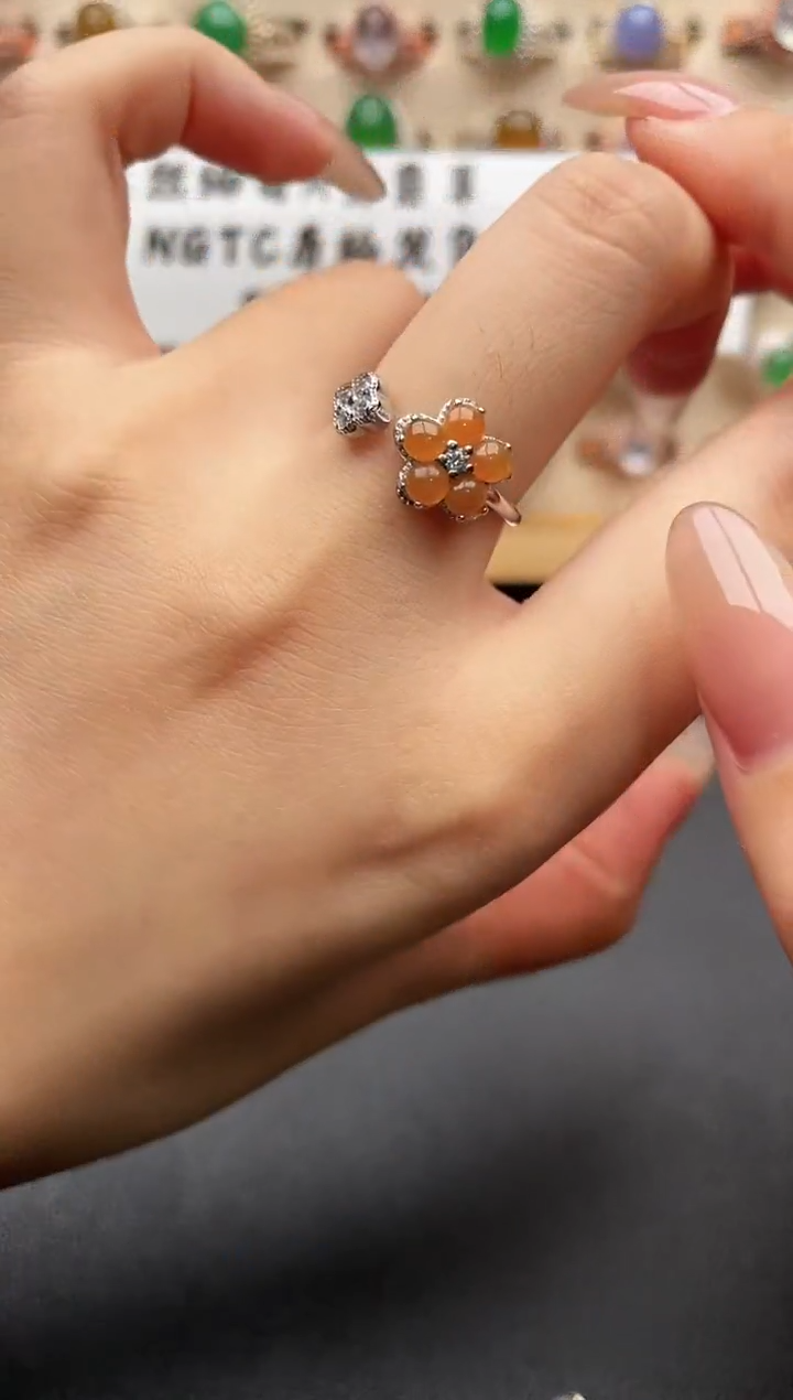 银S925镶嵌戒指翡翠一物一证一礼盒