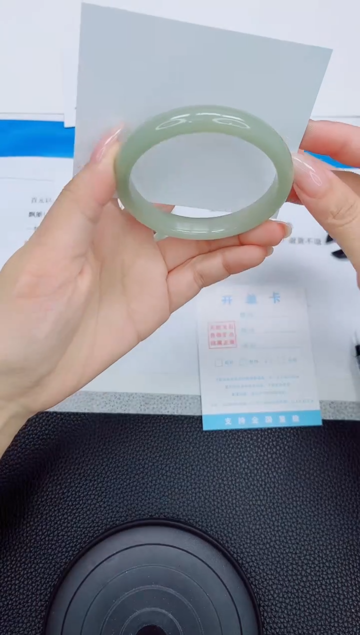 石英质玉手镯未镶嵌a71-56.6