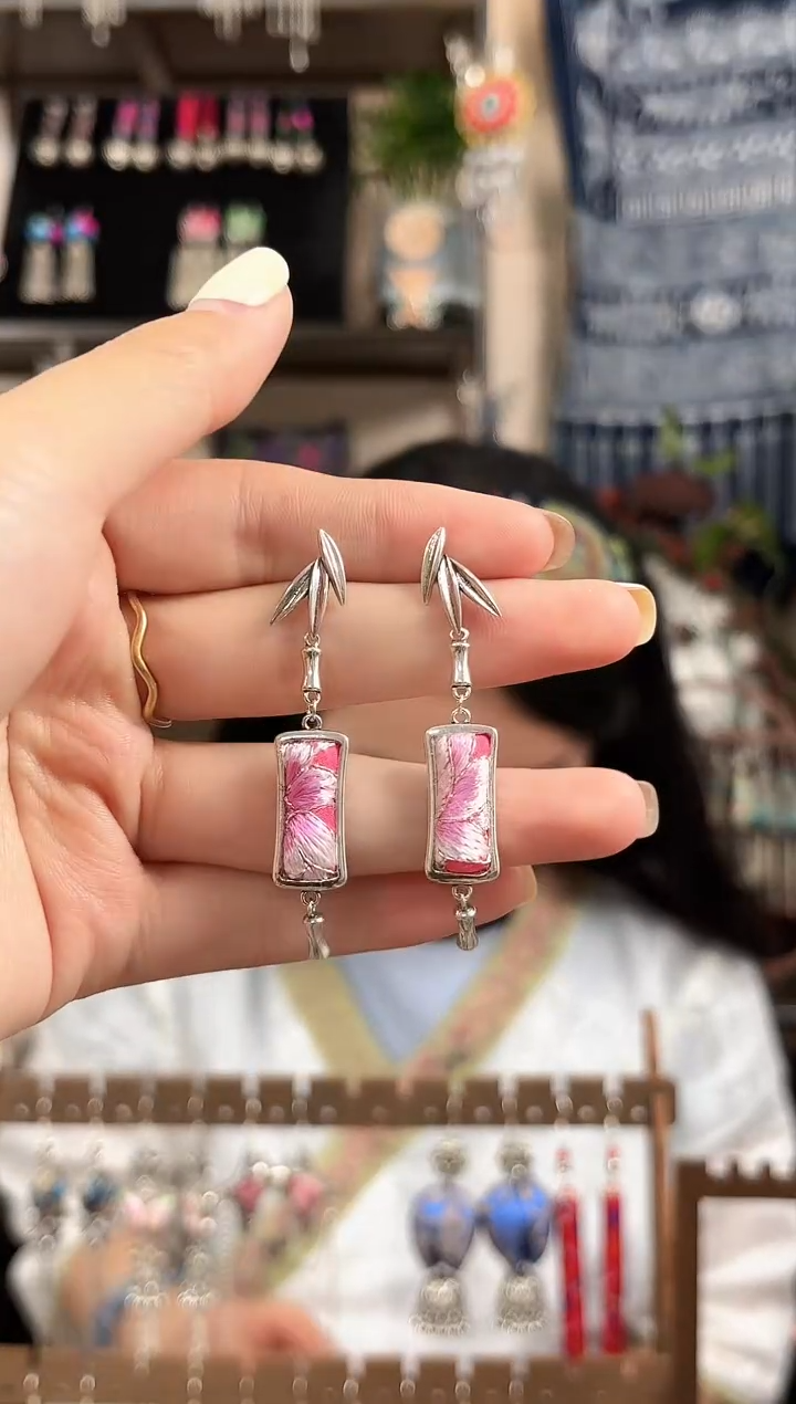 织绣民族风非遗老绣饰品221