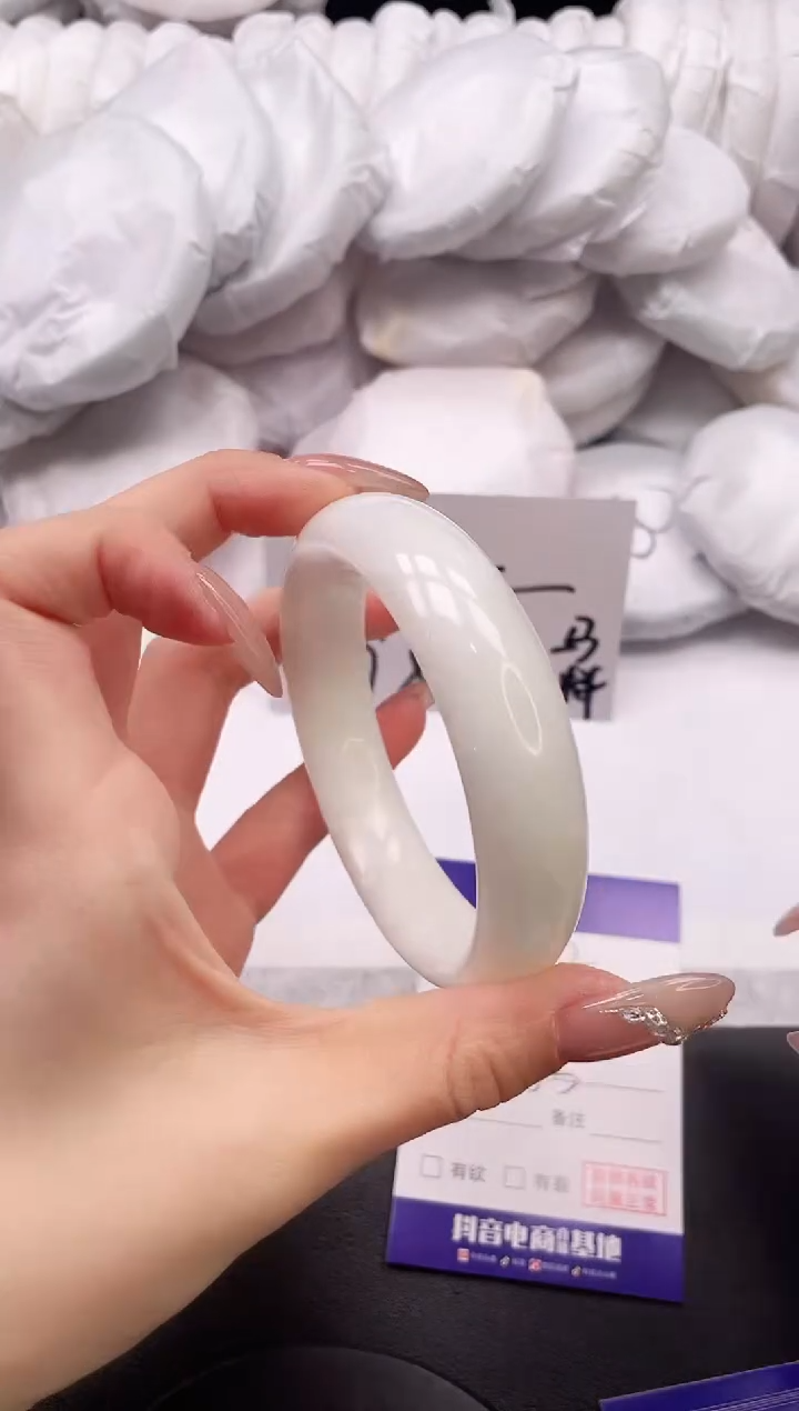 【闪购商品】和田玉手镯未镶嵌9L172-63