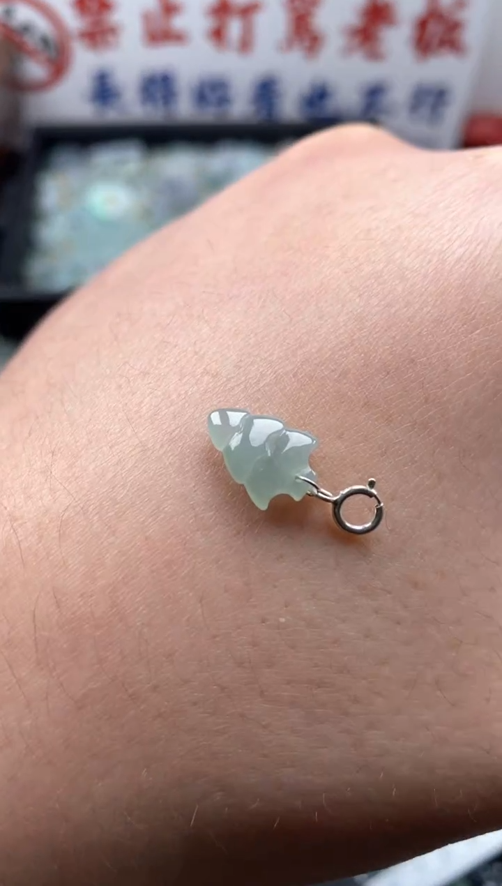 【闪购商品】翡翠颈饰未镶嵌哥哥