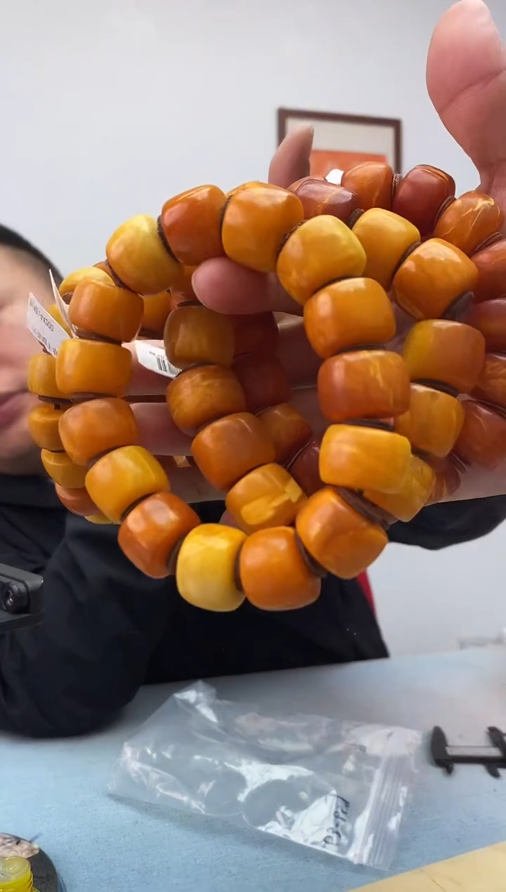 琥珀未镶嵌珠宝奇石假一罚十，一级花永久原价包退多样性发一件063