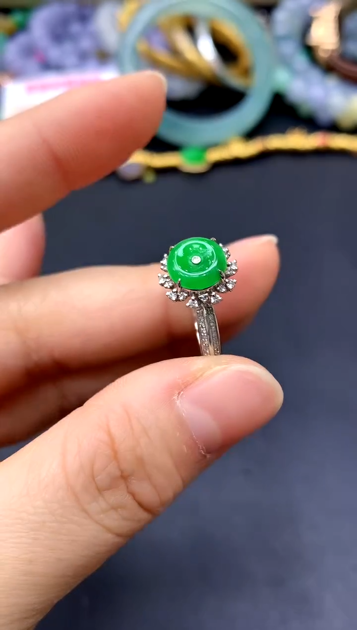 18K金镶嵌戒指翡翠222-中国好珍宝