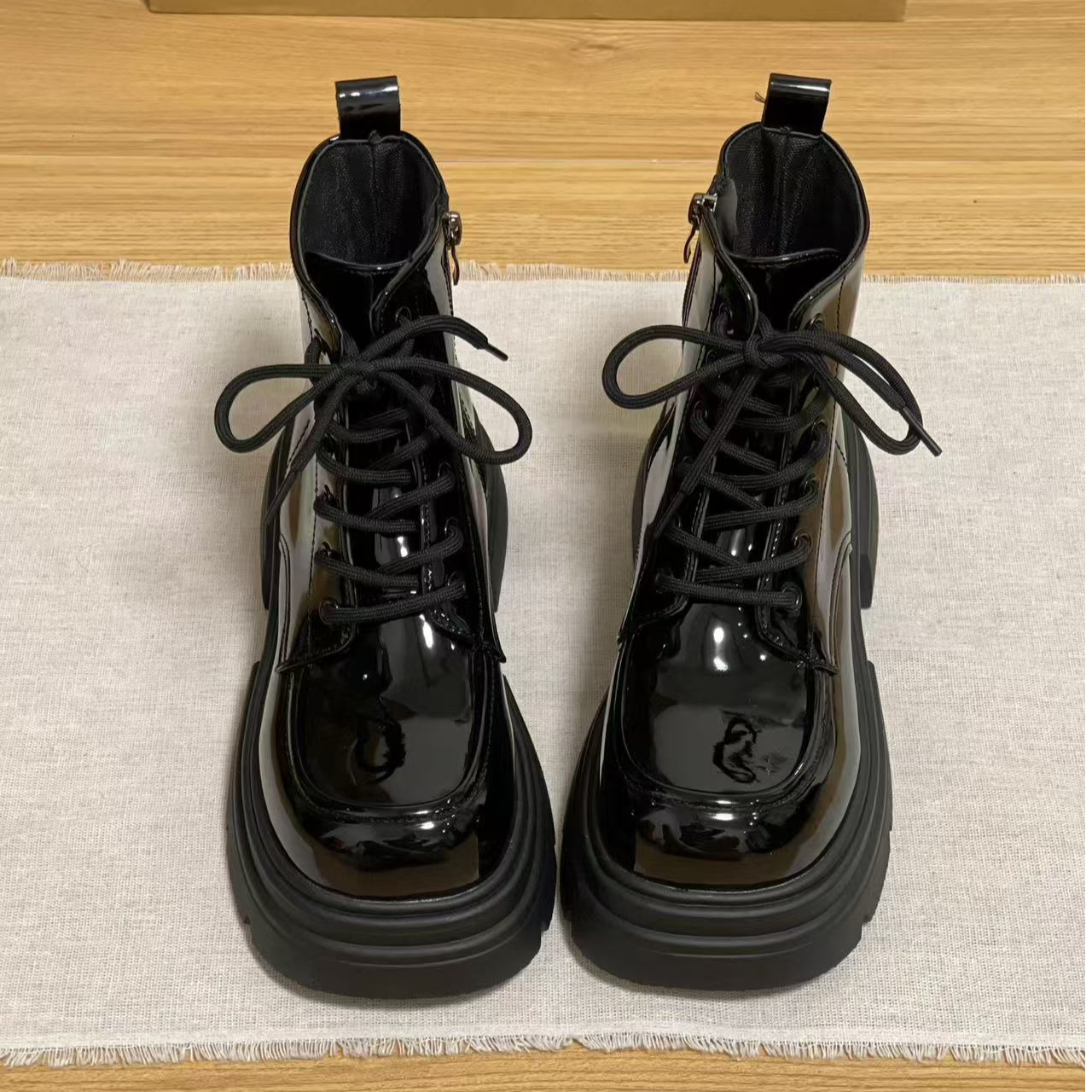 新款休闲时尚正品女鞋撤柜孤品女鞋