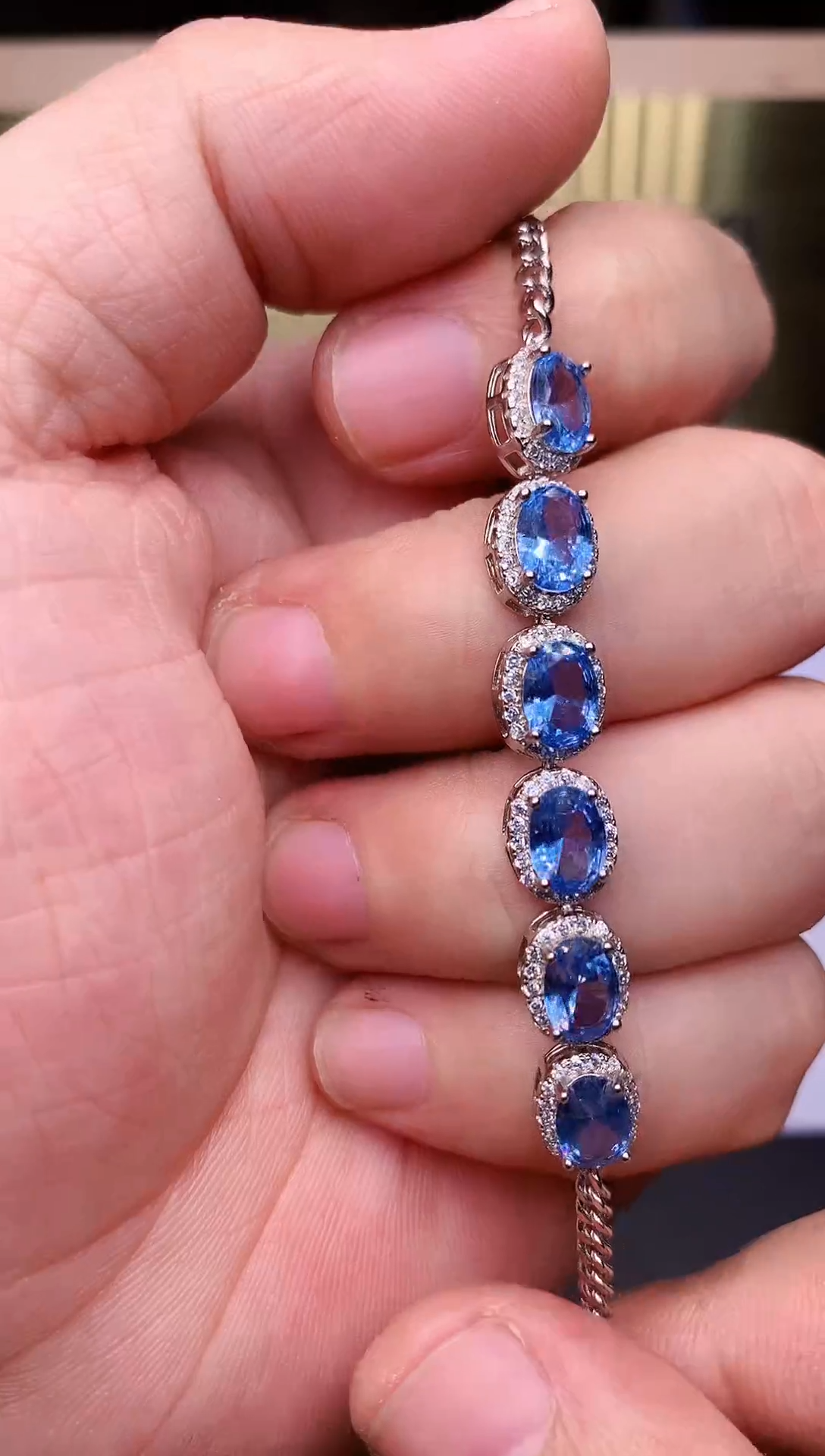 【闪购商品】海蓝宝石手链银S925镶嵌........