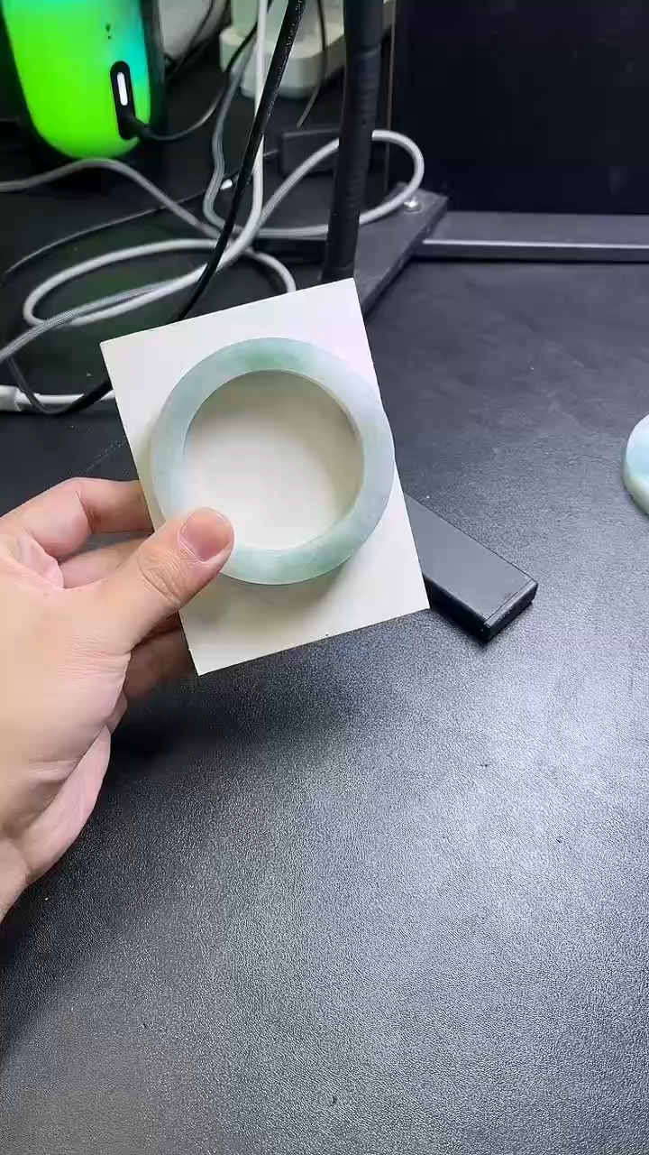 未镶嵌手镯定制翡翠小*潘定制