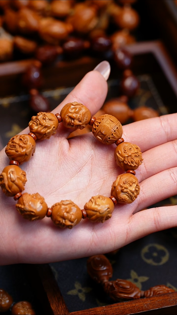 【闪购商品】橄榄核吊坠苏工橄榄核