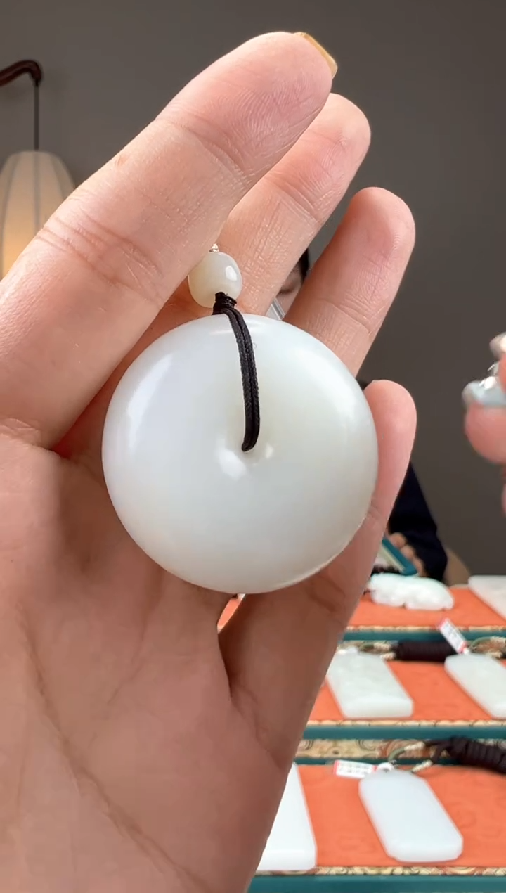 【闪购商品】和田玉颈饰未镶嵌1