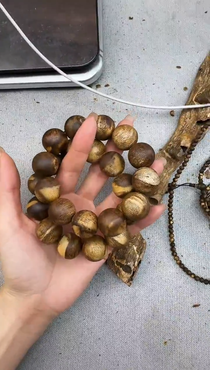 沉香手串2032海南白棋圆珠单圈多样性发一