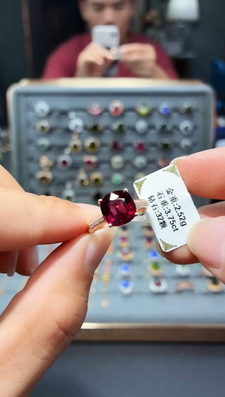 18K金镶嵌戒指碧玺3.75.