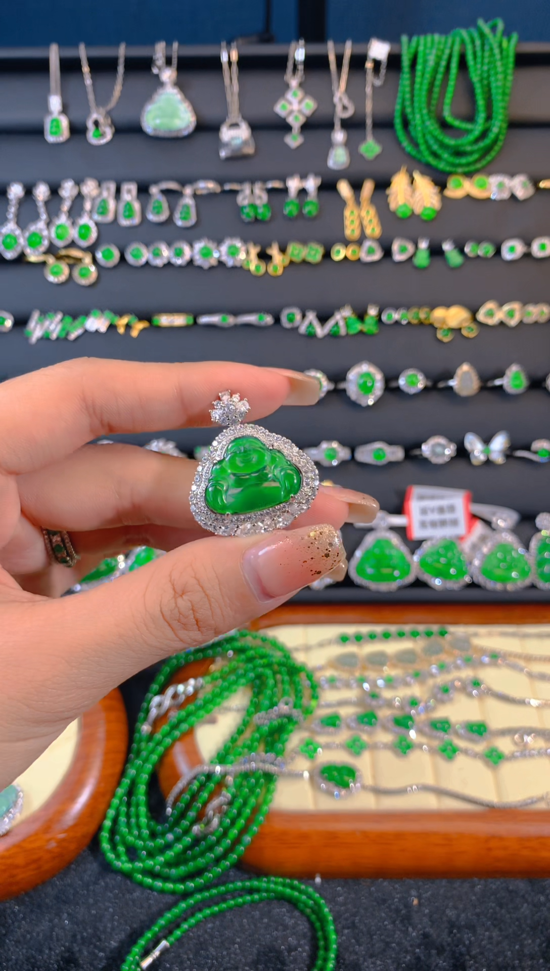 【闪购商品】翡翠吊坠(不含链)银S925镶嵌佛公吊坠