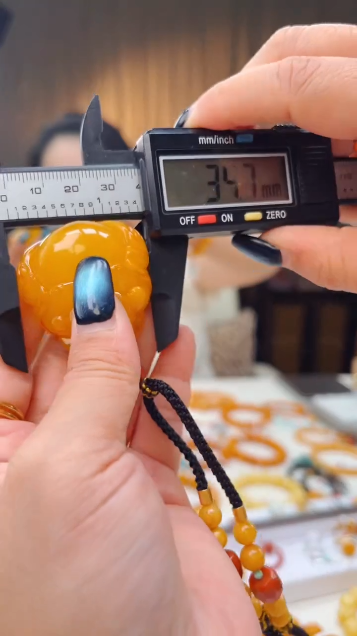 未镶嵌琥珀手链佛公吊坠