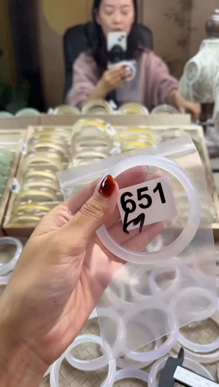 手镯玛瑙/玉髓未镶嵌651