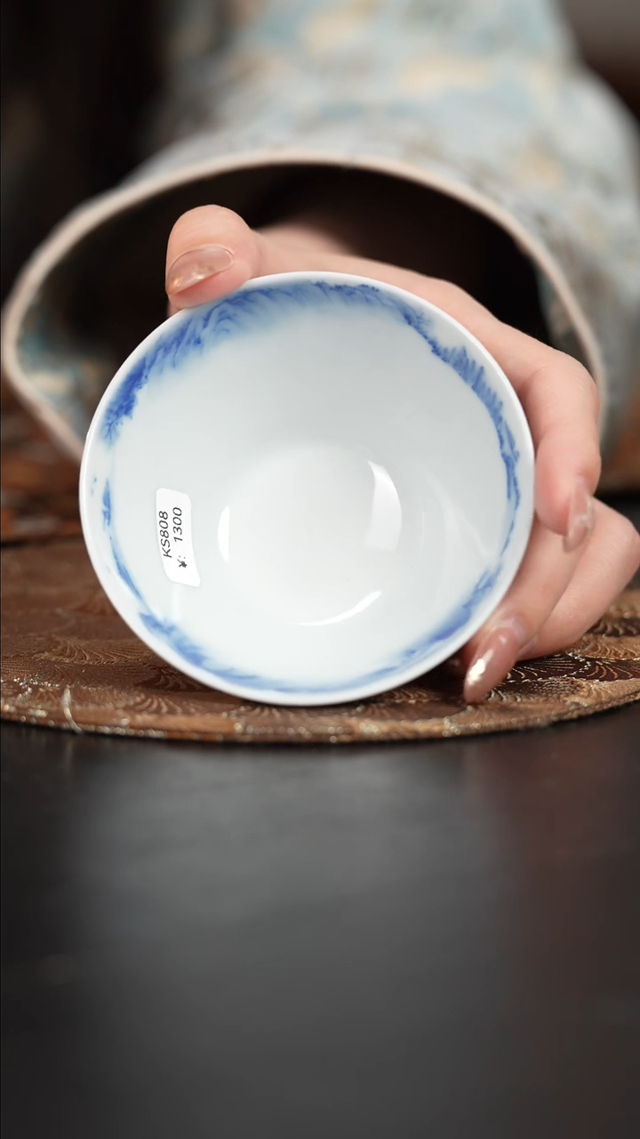 【闪购商品】杯看山柴窑青花山水