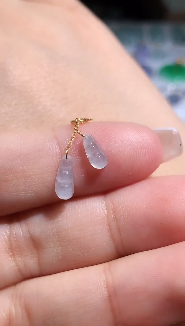 翡翠未镶嵌颈饰净