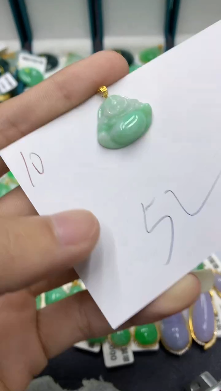 【闪购商品】翡翠颈饰18K金镶嵌翡翠