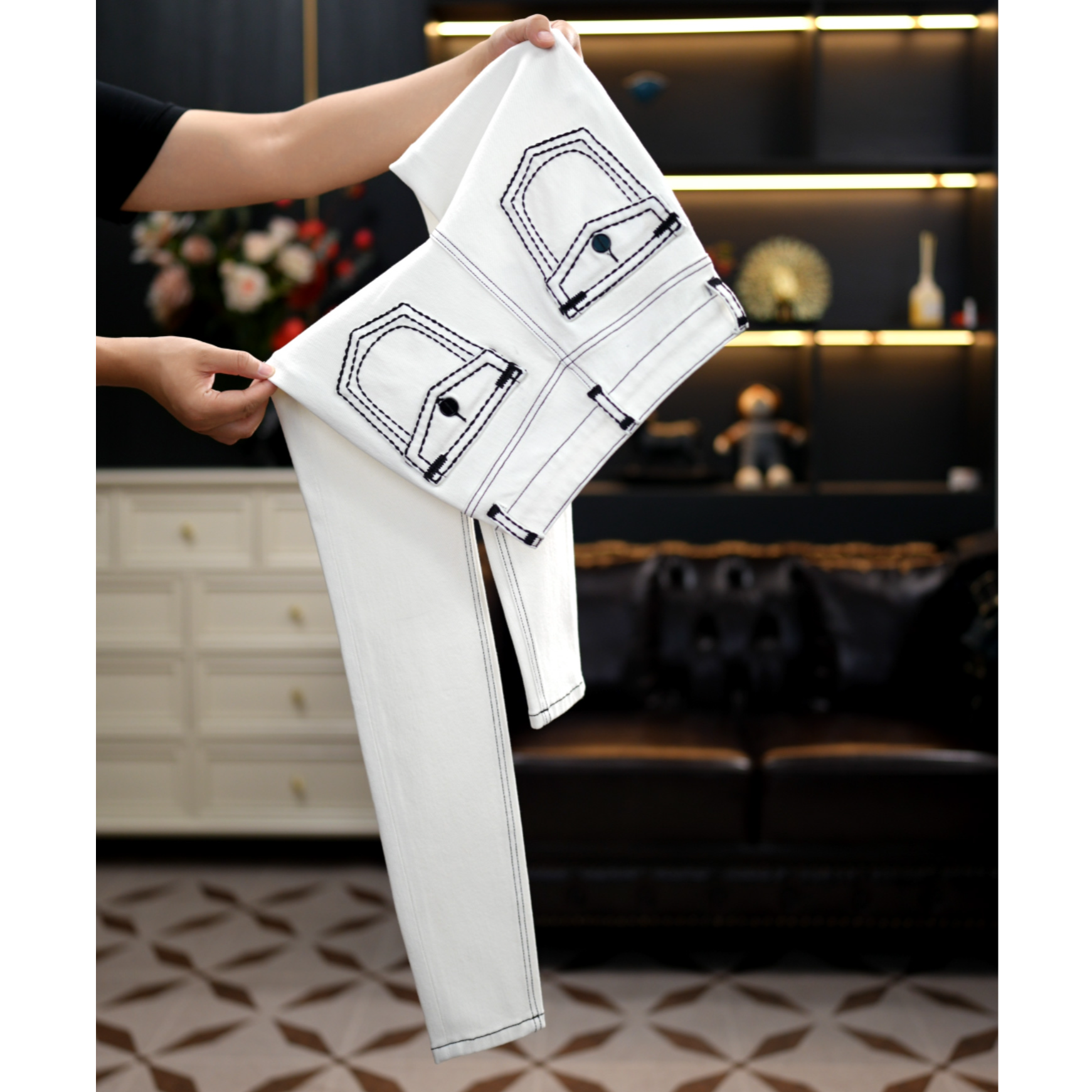 巨显瘦~白色修身小脚牛仔裤女九分秋季弹力高腰紧身显瘦小脚裤