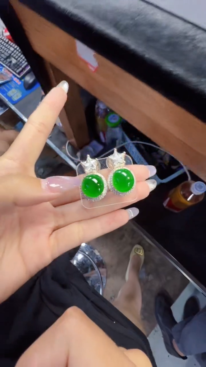 定制翡翠未镶嵌蛋面耳钉商品多样性发货1