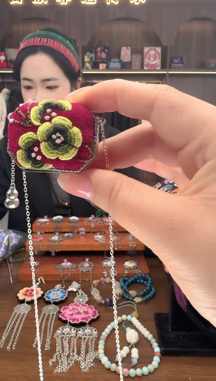 刺绣扶光苗绣传承17