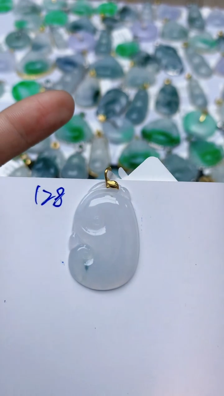 【闪购商品】翡翠颈饰18K金镶嵌天然翡翠A货    