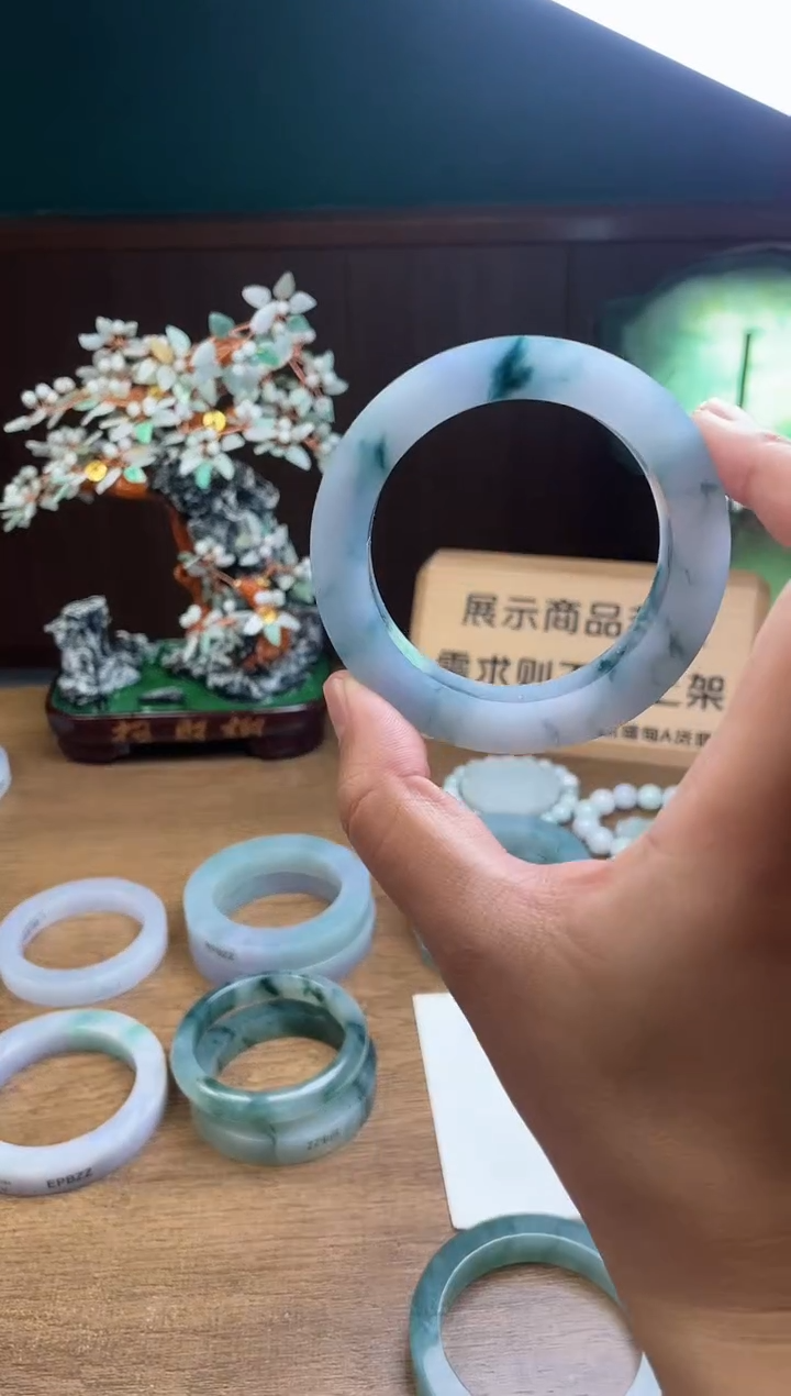 【闪购商品】定制翡翠手镯未镶嵌定制