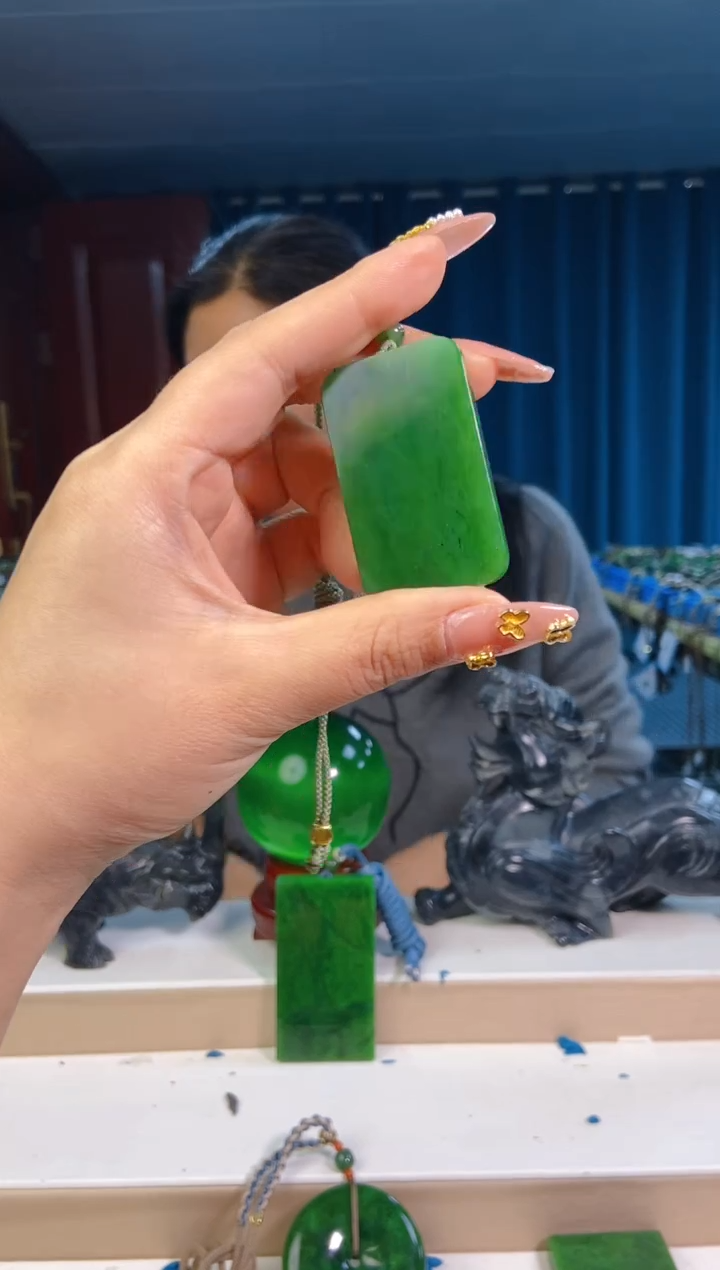 【闪购商品】和田玉挂件未镶嵌1