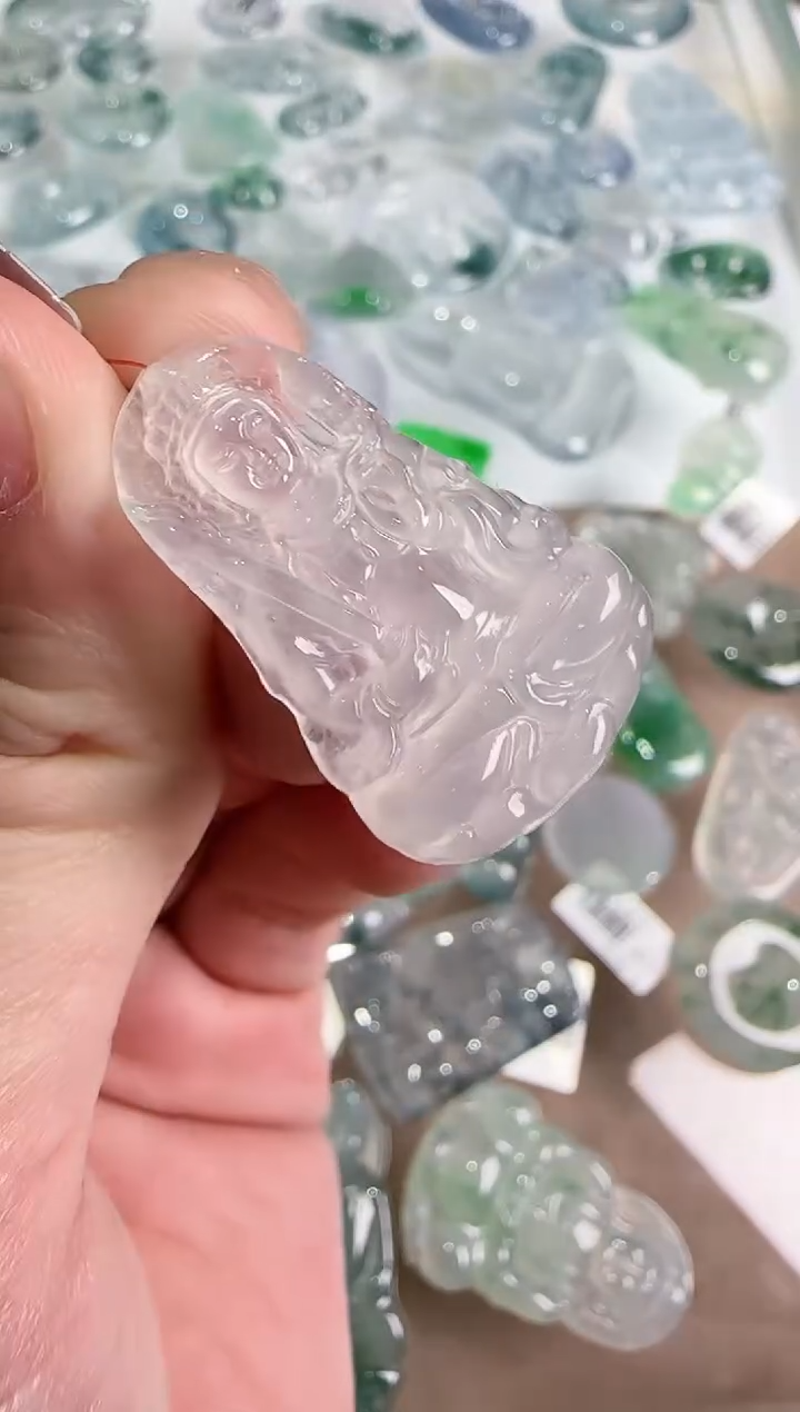 【闪购商品】翡翠吊坠(不含链)未镶嵌··