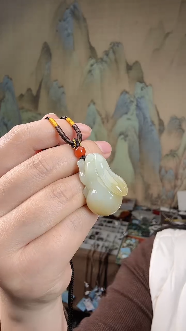 颈饰未镶嵌和田玉.