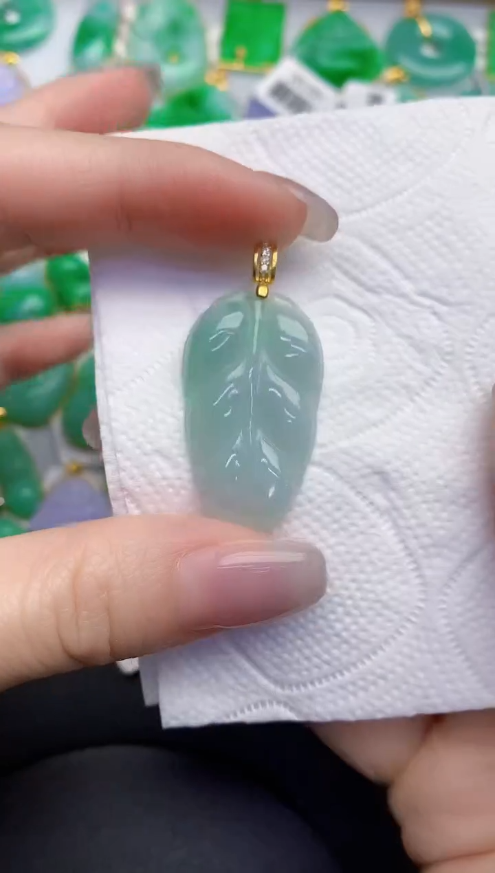颈饰未镶嵌翡翠缅甸天然翡翠A货