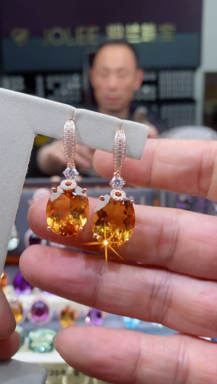 【闪购商品】黄晶耳钉银S925镶嵌黄晶耳钉